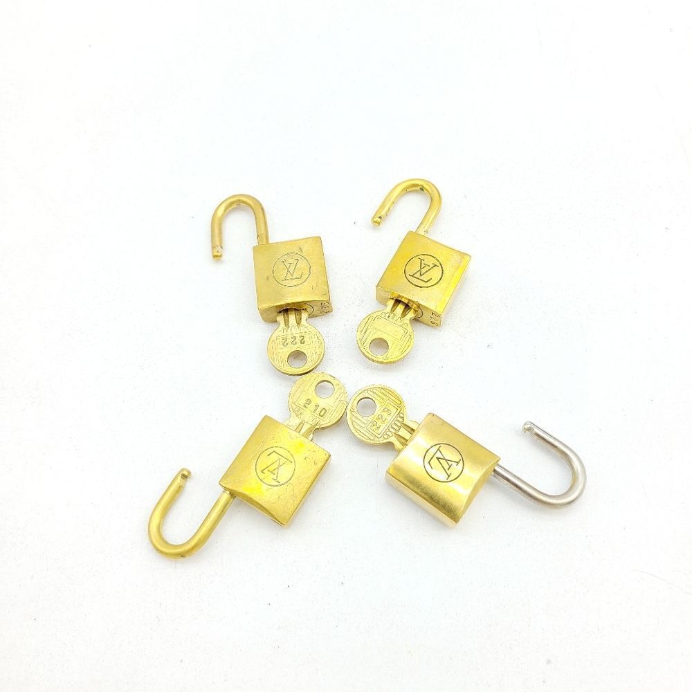 One Louis Vuitton Key Set - Picture 3 of 6